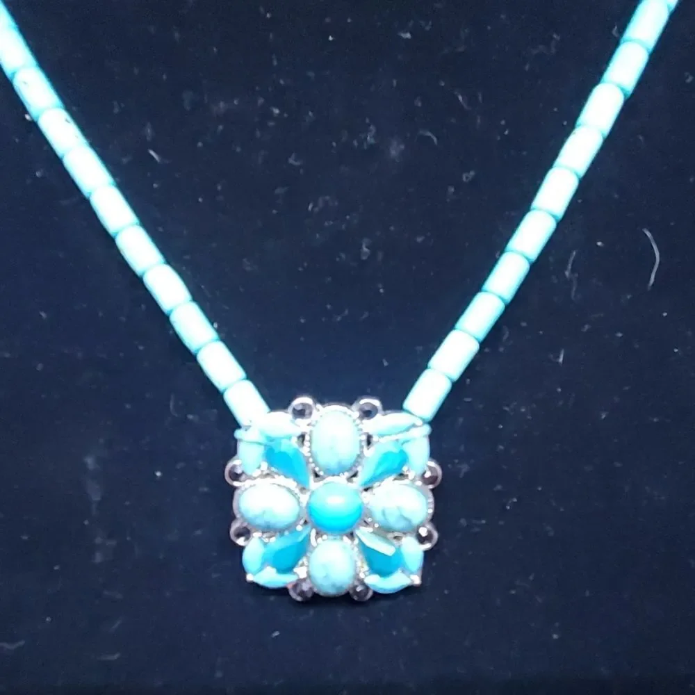Turquoise Beaded Blue Necklace